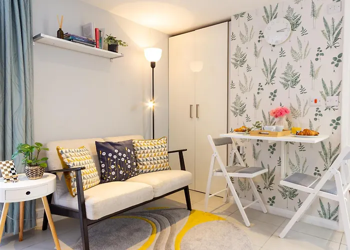 Stylish Studio-Walk To Windsor/Eton/Thames With Car Park